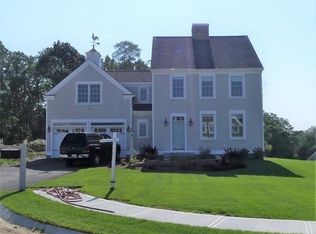 1 Point Shore Dr, Amesbury, MA 01913