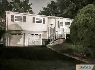 34 Beacon St, Port Reading, NJ 07064