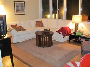 6009 Grosvenor Ln, Bethesda, MD 20814