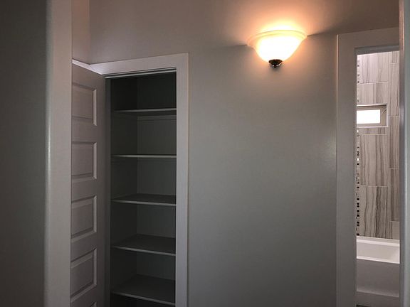 5th image of 6076 Vintage St
