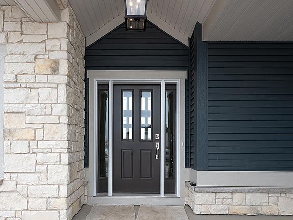 2nd image of 1401 Atlas Trail