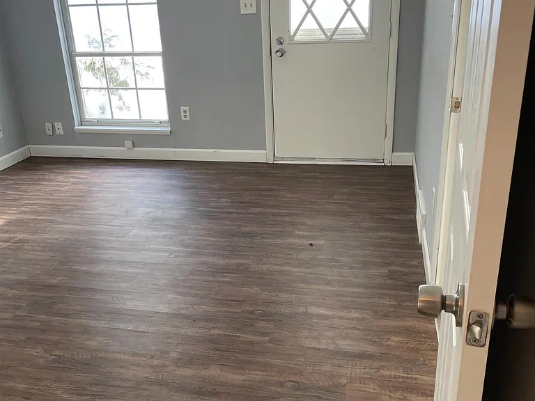 3rd BedRoom/ Guest room with full bath and separate entrance.