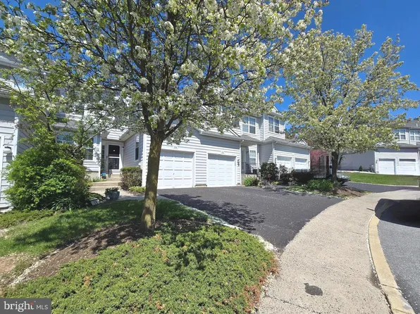 19 Victoria Cir, Collegeville, PA 19426