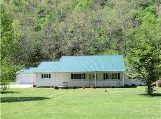 753 Harmons Creek Rd, Poca, WV 25159
