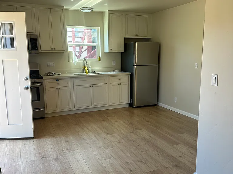 2306 13th Ave #2 — Photo 10