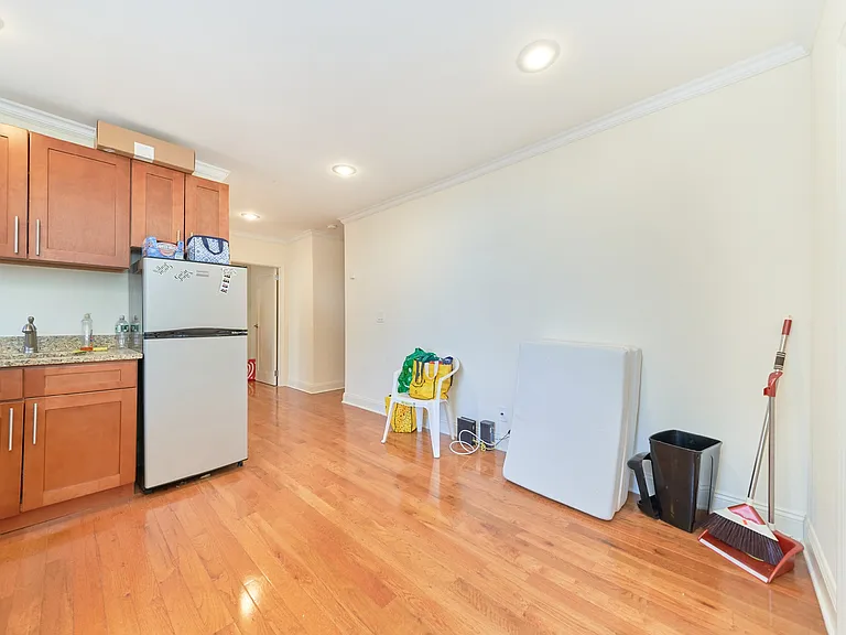1590 Amsterdam Ave #44 — Photo 3