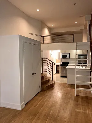 Rented by Sky Management | media 45