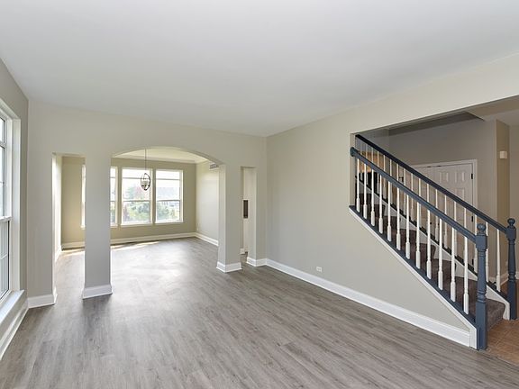 5th image of 100 Northfield Dr