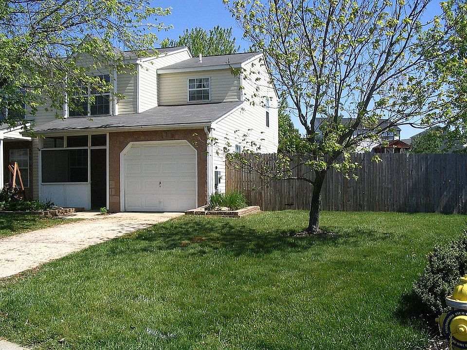 Front Landscape View