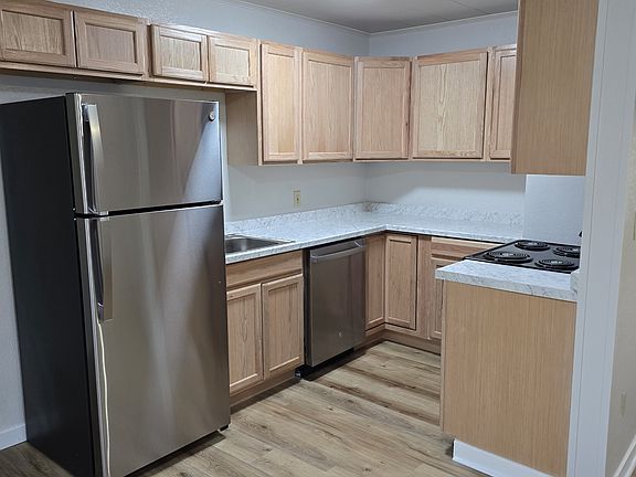 3rd image of 1340 Thayer Dr #1340