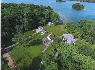 3934 S Hermitage Pointe Rd, Middleville, MI 49333