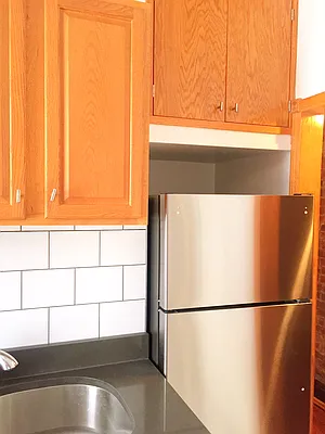 Rented by Rapid Realty Cobble Hill | media 44
