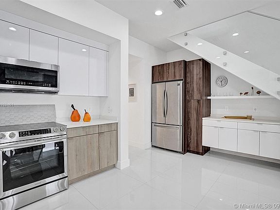 4th image of 1480 NE 34th St #1480