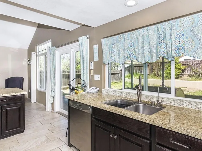 30478 Sierra Madre Dr — Photo 13