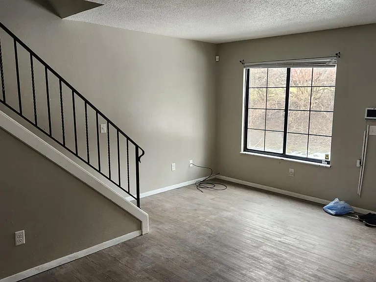 4515 W Bancroft St #9-10 — Photo 6