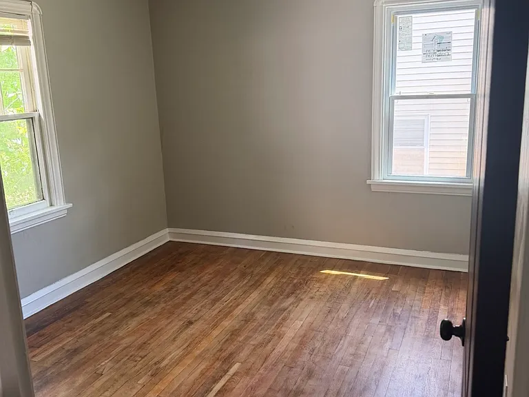14017 Saybrook Ave #1 — Photo 4