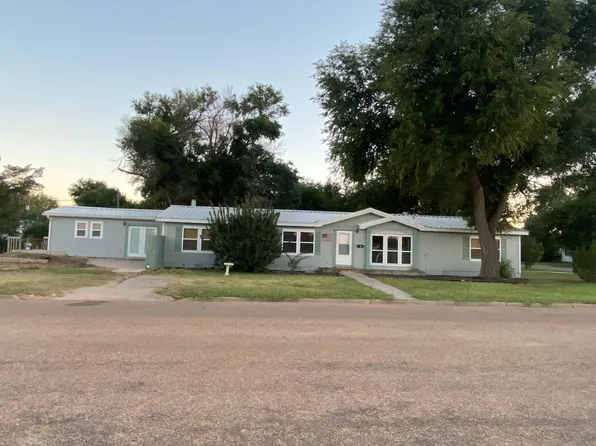 301 E 6th St, Hugoton, KS 67951