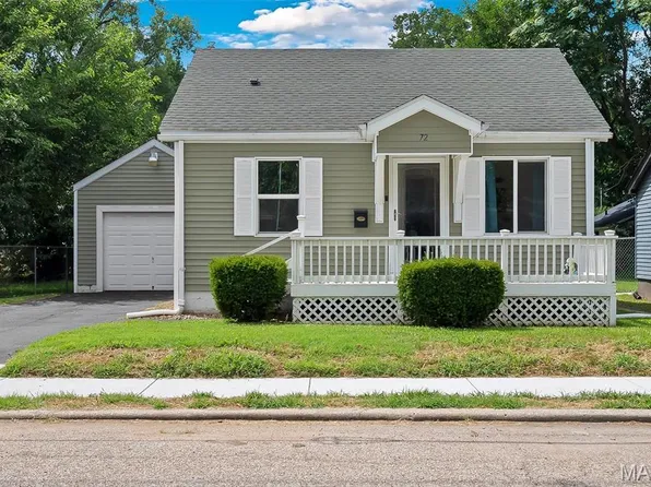 72 W Beach Ave, Wood River, IL 62095