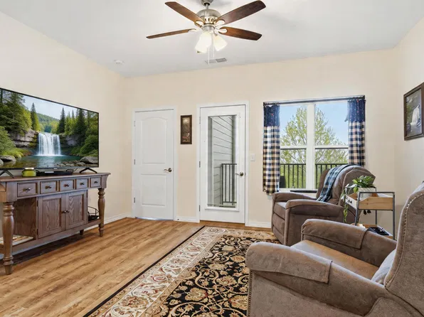 3109 S Vineyards Terrace #3, Branson, MO 65616
