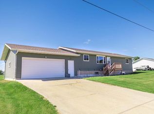 124 Cunningham Ridge Rd, Cazenovia, WI 53924