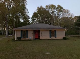 30 Archie Ln, Picayune, MS 39466