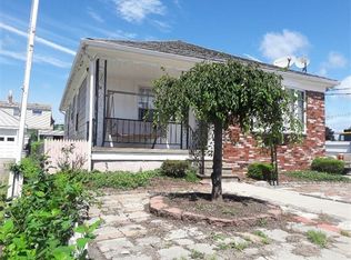 124 Dawson St, Pawtucket, RI 02861