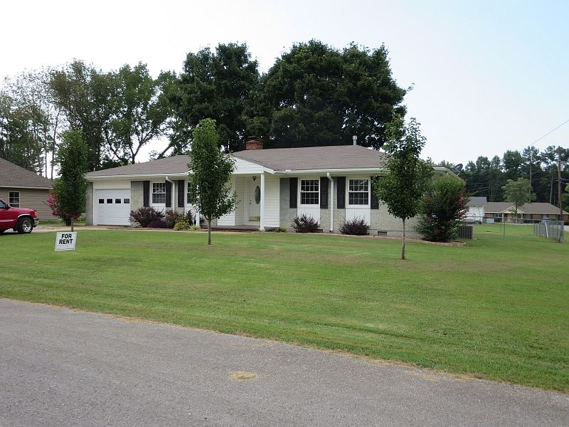 1st image of 251 Winslow Dr