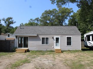 1384 E Broadway Ave, Norton Shores, MI