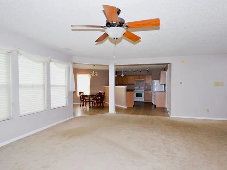 4182 Fletcher Dr — Photo 4
