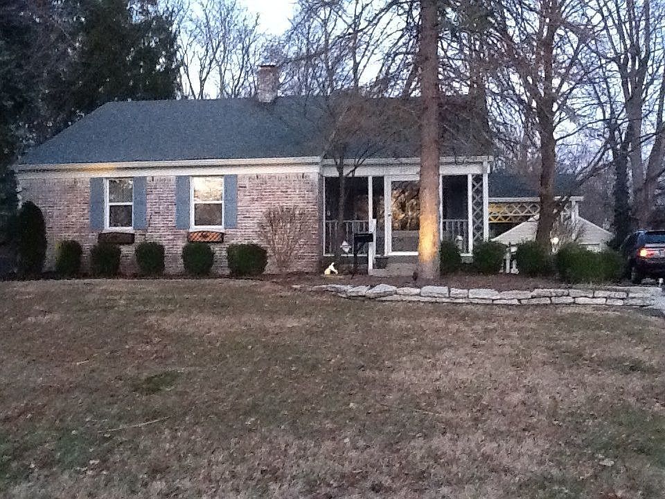 Front entrance with screen porch/summer room