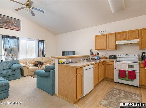 4th image of 1220 Labrador Tea Ct