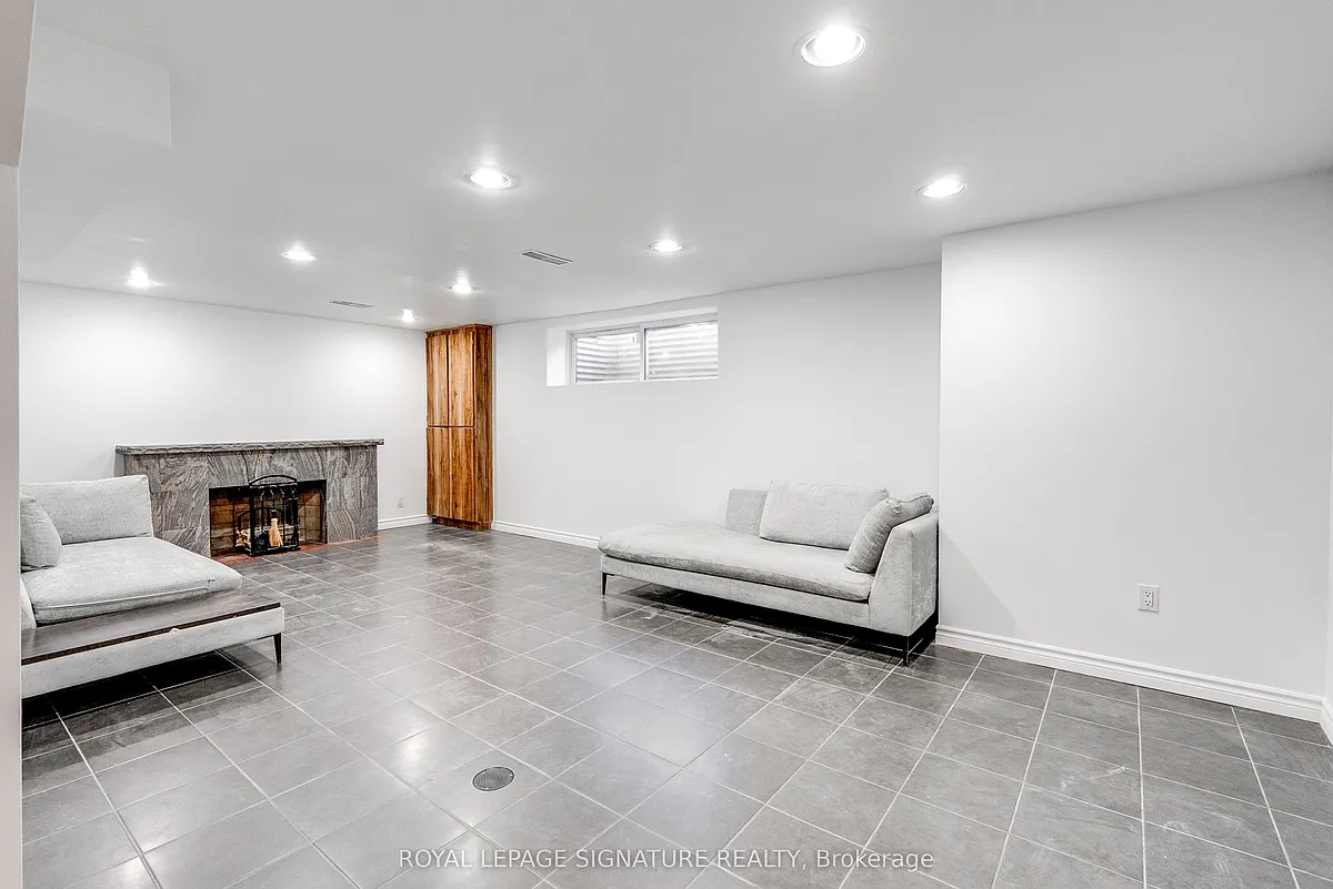 Building Photo - 173 Rathburn Rd