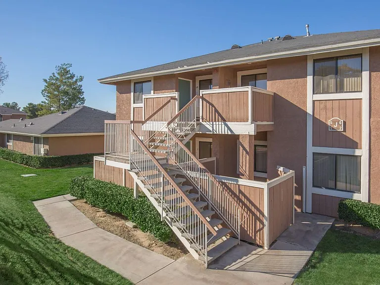 SummerRidge Apartments — Photo 8