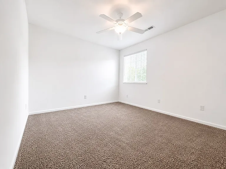 407 Gethings Cir #407 — Photo 14