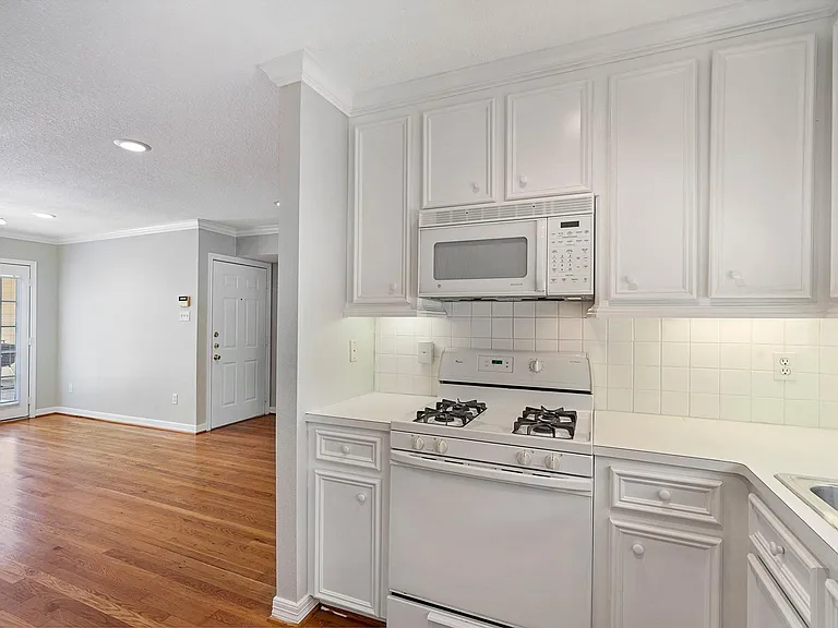 4608 Woodhead St — Photo 5