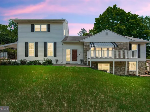 1318 Dandridge St, Fredericksburg, VA 22401