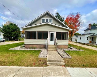 112 W Bridge St, Big Rapids, MI, 49307