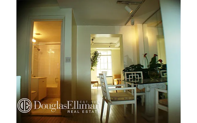 Rented by Douglas Elliman | media 22