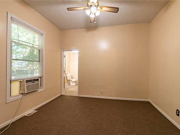 4th image of 454 Powers Ln
