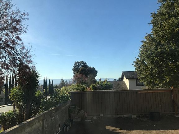 5th image of 3095 Knickerson Dr