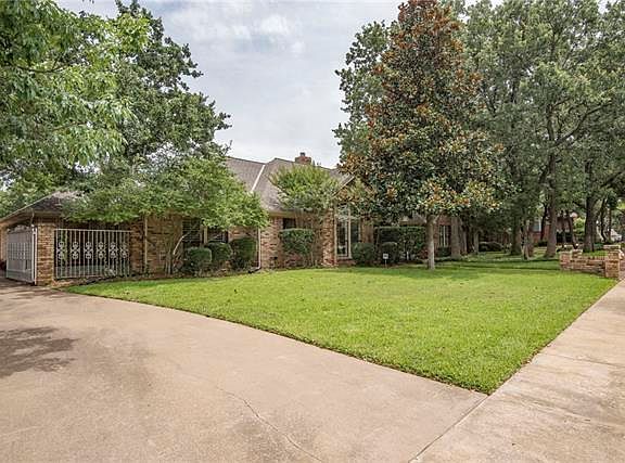 2nd image of 3920 Hillwood Way