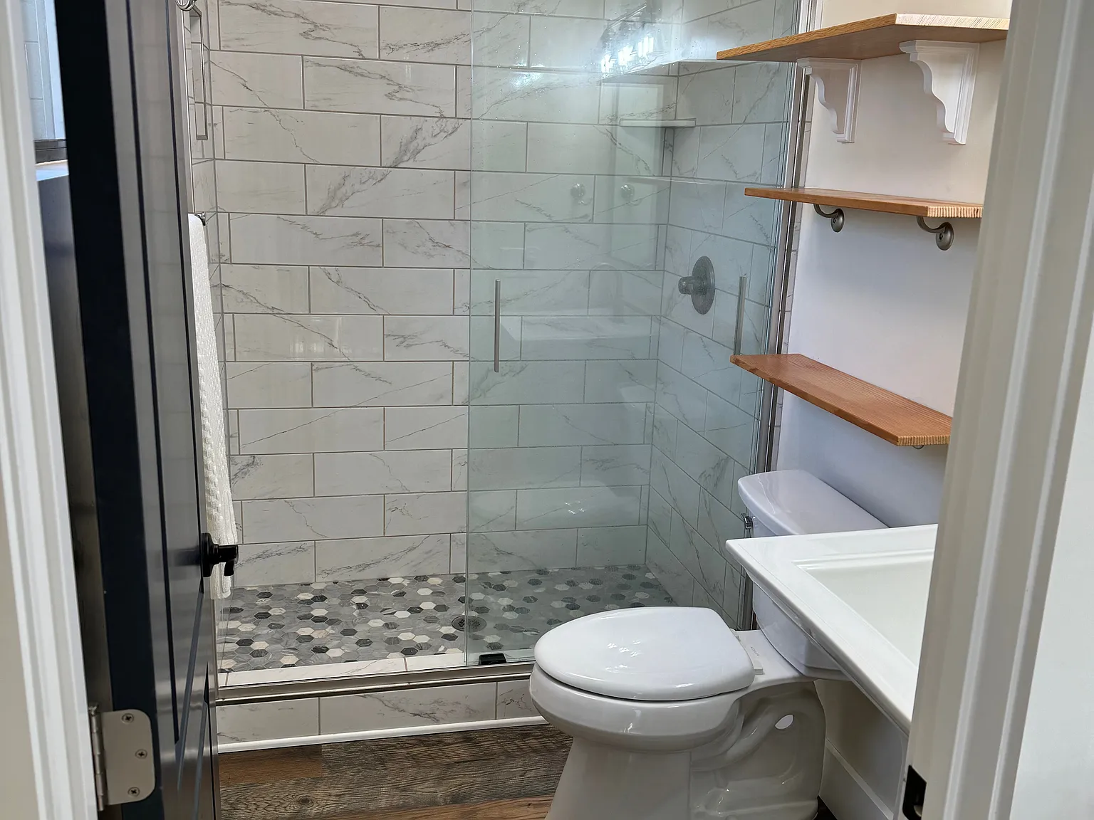 Studio, $2,500 — Photo 3