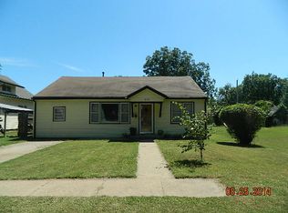 809 E 16th Ave, Winfield, KS 67156