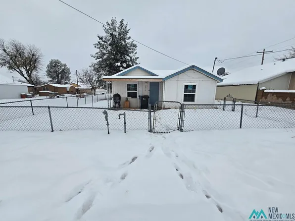 2417 Oregon St, Carlsbad, NM 88220