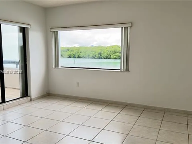 456 Poinciana Dr #CU-1620 — Photo 31