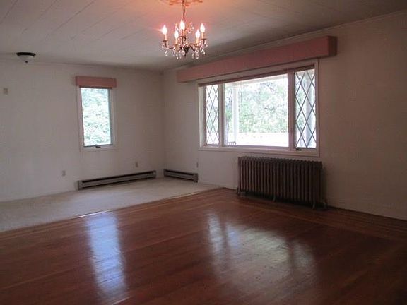 3rd image of 315 N Quaws Blvd