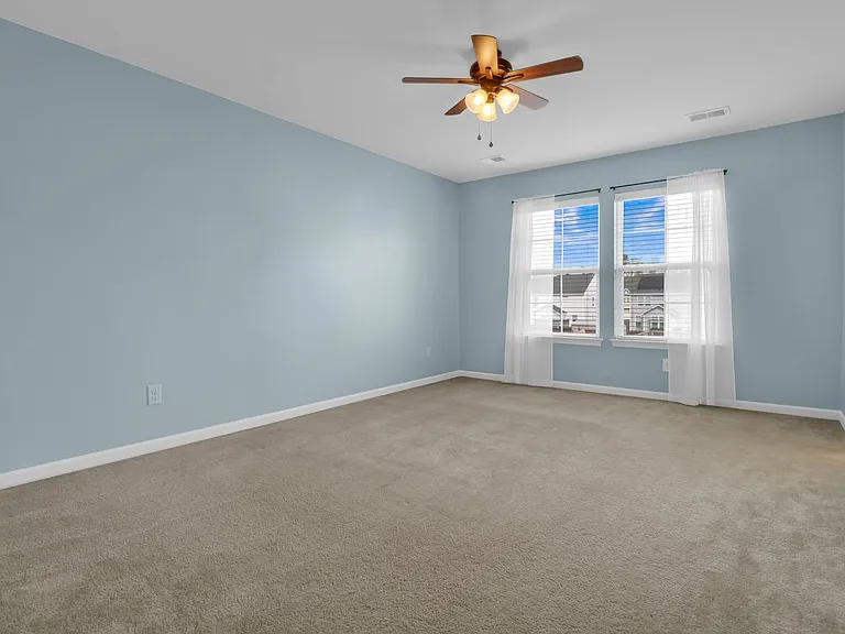 1419 Hermitage Ln — Photo 29