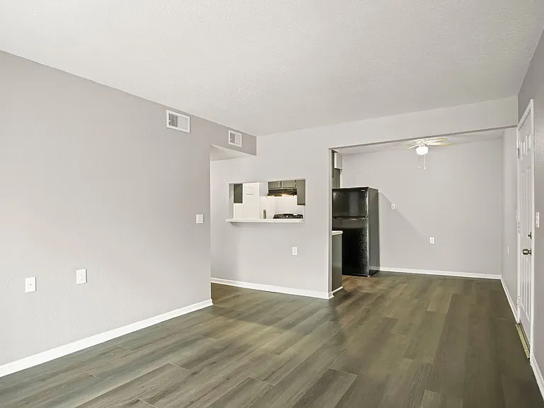 Cameron Villa — Photo 5