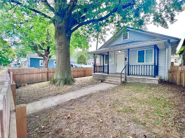 158 10th Ave, South Charleston, WV 25303