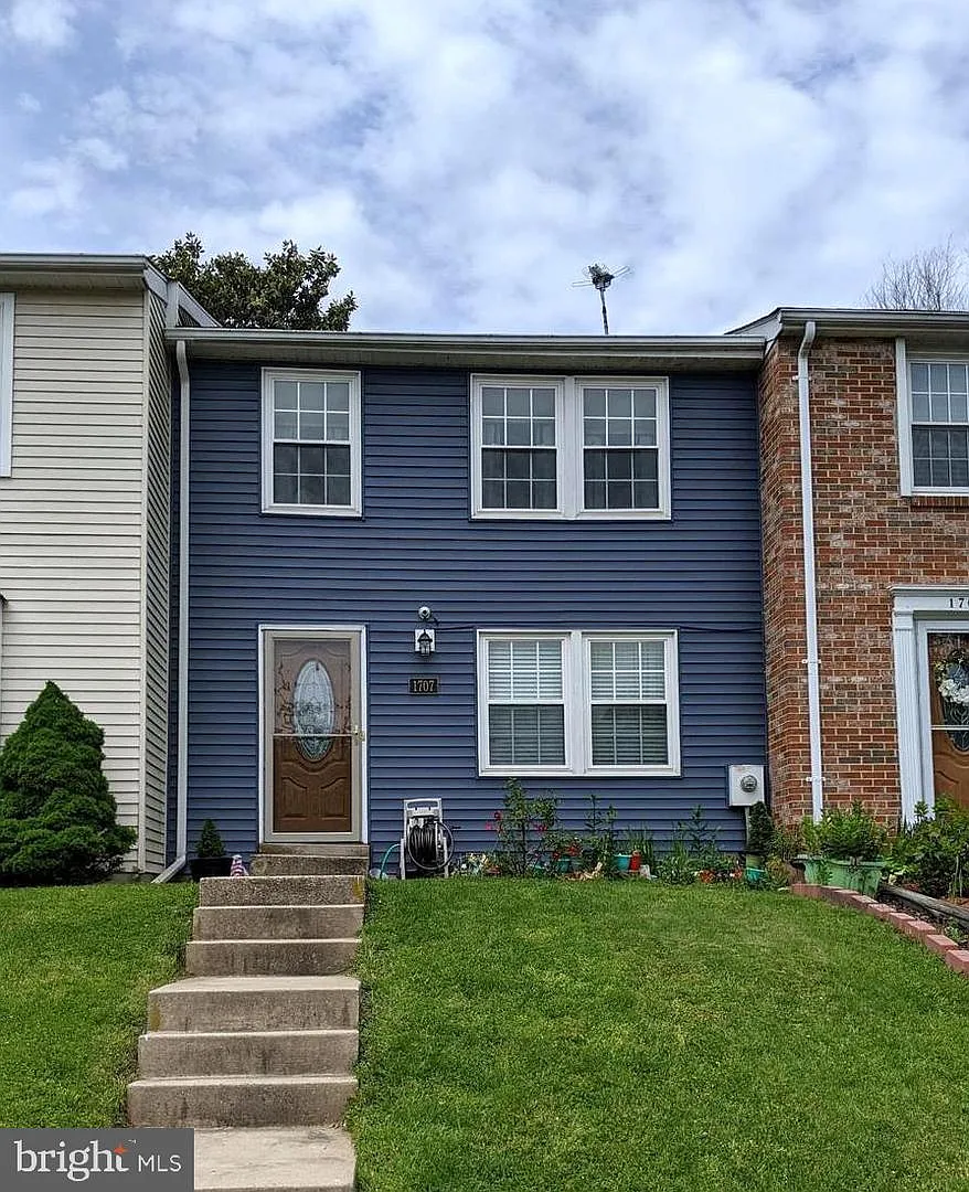 1707 Springhouse Ct photo 1